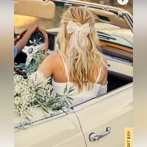 Lulu’s Mariella White Pearl Tulle Bow